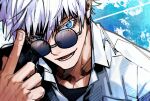  1boy black_shirt blue_background blue_eyes collared_shirt gojou_satoru grmms_otk hand_up jujutsu_kaisen looking_at_viewer male_focus open_mouth round_eyewear shirt short_hair smile solo sunglasses undershirt upper_body white_hair white_shirt 