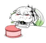  1girl absurdres black_eyes cake closed_eyes commentary_request eating food food_on_face genshin_impact green_hair highres korean_commentary multicolored_hair nahida_(genshin_impact) short_hair side_ponytail simple_background solo table uncolorcube upper_body white_background white_hair 