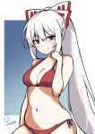  1girl bikini blue_background bow breasts cleavage closed_mouth commentary_request fujiwara_no_mokou groin hair_bow highres long_hair looking_at_viewer medium_breasts navel red_bikini red_eyes sidelocks signature smile solo swimsuit tokoyuka_th touhou white_bow white_hair 