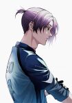  1boy black_gloves blue_lock blue_shirt closed_mouth gloves high_ponytail highres lllou_illust looking_away male_focus mikage_reo profile purple_eyes purple_hair shirt short_ponytail simple_background sleeves_rolled_up soccer_uniform solo sportswear twitter_username upper_body white_background 