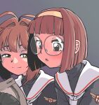  2girls blush brown_hair cardcaptor_sakura glasses green_eyes grey_background hair_between_eyes hairband happy highres jarv kinomoto_sakura multiple_girls sailor_collar school_uniform simple_background smile tomoeda_elementary_school_uniform white_sailor_collar yanagisawa_naoko yellow_hairband 