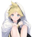  1boy black_shorts blanket blonde_hair blue_eyes commentary_request covering_with_blanket highres kagamine_len knees_to_chest looking_at_viewer male_focus naoko_(naonocoto) parted_lips short_hair shorts simple_background solo straight-on upper_body vocaloid white_background yellow_nails 