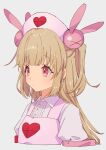  &gt;_&lt; 1girl apron blonde_hair blush center_frills closed_mouth collared_dress commentary_request cropped_torso dress frills grey_background hair_ornament hat heart heart_print highres long_hair natori_sana nurse_cap pink_apron pink_headwear puffy_short_sleeves puffy_sleeves rabbit_hair_ornament red_eyes safety_pin sana_channel short_sleeves simple_background solo two_side_up upper_body virtual_youtuber white_dress zumi_tiri 