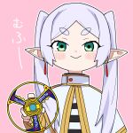  1girl :&gt; beyblade beyblade_(object) blush capelet closed_mouth earrings elf frieren green_eyes highres holding jewelry long_hair looking_at_viewer outline pink_background pointy_ears simple_background solo sousou_no_frieren translation_request twintails upper_body white_capelet white_outline yachima_tana 