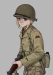  1girl blonde_hair blue_eyes camouflage camouflage_pants canteen closed_mouth green_jacket grey_background gun helmet highres holding holding_gun holding_weapon jacket long_sleeves looking_at_viewer m1_garand mardjan military military_jacket military_uniform original pants rifle simple_background smile uniform united_states_army upper_body weapon world_war_ii 