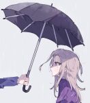  2boys black_umbrella blonde_hair from_side grey_background highres holding holding_umbrella hwr33m jacket long_hair long_sleeves looking_at_another makoto_kagutsuchi male_focus master_detective_archives:_rain_code multiple_boys open_mouth out_of_frame profile purple_jacket simple_background spoilers umbrella upper_body wet yuma_kokohead 