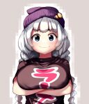  1girl arms_under_breasts beanie black_shirt blue_eyes breast_lift breasts closed_mouth cosplay crossed_arms emuesukei furrowed_brow grey_background hat hat_ornament highres kizuna_akari large_breasts long_hair looking_at_viewer neta outline parody pixelated print_shirt purple_headwear shirt short_sleeves smirk solo straight-on susuru_(person) susuru_(person)_(cosplay) susuru_tv thick_eyebrows translation_request upper_body vocaloid voiceroid white_hair white_outline wide-eyed 