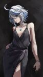  1girl ahoge alternate_costume black_dress blue_eyes blue_hair bracelet breasts closed_mouth collarbone commentary dark_background dress furina_(genshin_impact) genshin_impact grey_hair hand_on_own_hip highres jewelry light_blue_hair looking_at_viewer multicolored_hair necklace short_hair side_slit sleeveless sleeveless_dress small_breasts smile solo sozoroame 