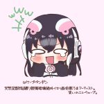  1girl african_penguin_(kemono_friends) black_hair cthun_n elbow_gloves gloves headphones hood hoodie kemono_friends kemono_friends_v_project laughing long_hair looking_at_viewer microphone multicolored_hair open_mouth penguin_girl pink_background pink_hair simple_background solo tears translation_request virtual_youtuber white_hair zipper 