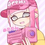  1girl commentary_request grey_eyes gun hat holding holding_gun holding_weapon inkling inkling_girl inuowour long_hair looking_at_viewer lowres open_mouth pink_hair pink_headwear pointy_ears shirt solo splatoon_(series) splatoon_3 splattershot_jr_(splatoon) translation_request weapon yellow_shirt 