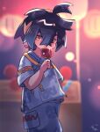  1boy ahoge black_hair blurry blurry_background blush candy_apple commentary_request crossed_bangs eating food gurumin_(gurruguru) hair_between_eyes hairband hand_up holding kieran_(pokemon) looking_at_viewer male_focus night outdoors pokemon pokemon_(game) pokemon_sv shirt short_hair short_sleeves shorts solo white_shirt white_shorts yellow_eyes yellow_hairband 