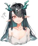  1girl ? arknights bare_shoulders black_hair breasts cleavage cropped_torso dragon_girl dragon_horns dusk_(arknights) gnai green_horns hair_over_one_eye head_tilt highres horns large_breasts long_hair looking_at_viewer multicolored_hair off_shoulder pointy_ears red_eyes shirt solo streaked_hair white_background white_shirt 