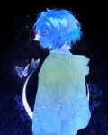  1boy blue_eyes blue_hair bug butterfly highres hood hooded_jacket jacket kyo_kaneko long_sleeves male_focus mizukkay multicolored_hair nijisanji nijisanji_en pink_hair solo streaked_hair virtual_youtuber yellow_jacket 