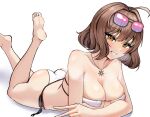  1girl ahoge anis_(nikke) anis_(sparkling_summer)_(nikke) arm_rest ass bare_shoulders barefoot bikini breasts breath brown_eyes brown_hair eyepatch_bikini eyewear_on_head foot_out_of_frame goddess_of_victory:_nikke grin highres jewelry large_breasts looking_at_viewer lying on_stomach pendant sekkno side-tie_bikini_bottom simple_background skindentation smile solo sunglasses swimsuit the_pose white_background white_bikini 