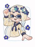  1girl blue_eyes blue_flower blue_hair commentary_request fangs flower gradient_hair head_wreath highres inkling inkling_girl long_hair low-tied_long_hair mina_p multicolored_hair open_mouth pointy_ears sailor_collar sailor_shirt shirt simple_background solo splatoon_(series) splatoon_3 two-tone_hair upper_body white_background white_hair 