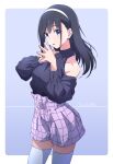  1girl artist_name bare_shoulders black_hair blue_background blue_eyes blue_sweater border commentary_request dated headband highres long_hair nii_manabu open_mouth original own_hands_together pink_skirt plaid plaid_skirt skirt solo sweater thighhighs white_border white_headband white_thighhighs 