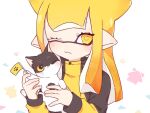  1girl :3 black_jacket blonde_hair cat eyelashes flag holding holding_flag inkling inkling_girl inuowour jacket long_hair one_eye_closed simple_background splatoon_(series) upper_body whiskers white_background yellow_eyes yellow_jacket 