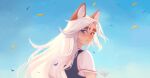  1girl animal_ear_fluff animal_ears artist_name blue_eyes blue_sky commentary fox_ears freckles heterochromia long_hair looking_at_viewer losse_(personal_ami) original personal_ami short_sleeves sky smile solo thick_eyebrows upper_body white_hair wind yellow_eyes 