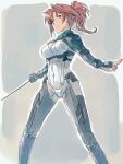  1girl alice_gear_aegis black_gloves blue_eyes bodysuit breasts closed_mouth fingerless_gloves gloves highres holding holding_sword holding_weapon kaeruzaka_raiya leotard looking_at_viewer medium_breasts ponytail red_hair simple_background skin_tight solo suzumaru sword weapon 