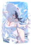  1girl bare_shoulders black_hair blue_sky blush breasts cleavage cloud dress frills grin groin hat highres large_breasts long_hair merumeko multicolored_hair original red_eyes revealing_clothes sideboob sky smile solo sun_hat two-tone_hair very_long_hair white_dress white_hair white_headwear 