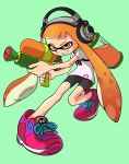  1girl bike_shorts commentary_request green_background gun headphones highres holding holding_gun holding_weapon ink_tank_(splatoon) inkling inkling_girl long_hair orange_eyes orange_hair pink_footwear shirt shoes smile solo splatoon_(series) splatoon_1 splattershot_(splatoon) teeth tentacle_hair weapon white_shirt xdies_ds 