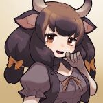  1girl an-chan_(ananna0315) animal_ears banteng_(kemono_friends) black_bow black_bowtie black_hair blush bow bowtie brown_eyes brown_hair cow_ears cow_girl cow_horns elbow_gloves frilled_sleeves frills gloves grey_gloves hair_bow highres horns kemono_friends looking_at_viewer multicolored_hair open_mouth orange_bow puffy_short_sleeves puffy_sleeves purple_shirt shirt short_sleeves short_twintails smile solo twintails upper_body 