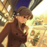  brown_eyes brown_hair cameo character_doll christmas christmas_tree doll hachune_miku hatsune_miku headphones kagamine_rin lights meiko road short_hair smile solo spring_onion street town urushizawa_takayuki vocaloid window wreath 