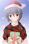  bangs christmas gift holding holding_gift iwasaki_takashi nagato_yuki short_hair solo suzumiya_haruhi_no_yuuutsu 