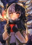  1girl black_gloves black_hair black_scarf blush brown_jacket coffee_cup cup disposable_cup gloves grey_hair highres hololive hololive_english jacket long_hair looking_at_viewer multicolored_hair outdoors scarf shibedraws shiori_novella smile snow solo twitter_username two-tone_hair upper_body virtual_youtuber 