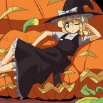  blonde_hair halloween jack-o'-lantern kirisame_marisa lowres maxgonta pumpkin solo touhou 