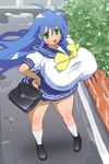  alternate_breast_size bag breasts gigantic_breasts green_eyes hand_on_hip hands_on_hips izumi_konata looking_up lucky_star mole mole_under_eye ryouou_school_uniform school_bag school_uniform serafuku solo wind 