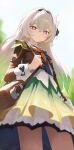  1girl absurdres blue_ribbon chinese_commentary closed_mouth commentary_request firefly_(honkai:_star_rail) firefly_(little_cat)_(honkai:_star_rail) grey_hair hair_intakes hair_ribbon highres honkai:_star_rail honkai_(series) long_hair multicolored_eyes multicolored_hair neckerchief official_alternate_costume orange_neckerchief re_naya ribbon smile solo 