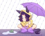  1girl animal_ears black_hair black_shorts blush boots commentary_request ears_through_hood fenomeno_(umamusume) flipped_hair frog highres hood hood_up horse_ears horse_girl horse_tail long_hair long_sleeves multicolored_hair open_mouth puddle purple_boots purple_eyes purple_hair rain raincoat shorts squatting tail umamusume umbrella w3n6e yellow_raincoat 