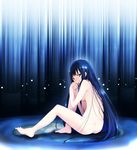 akiyama_mio barefoot blue_eyes blue_hair k-on! kaiga leg_hug legs long_hair long_legs nude rain sitting solo very_long_hair 