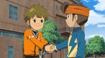  2boys animated animated_gif blue_eyes blush brown_hair child endou_mamoru gif handshake headband inazuma_eleven inazuma_eleven_(series) multiple_boys shota tachimukai_yuuki 