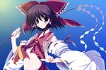  black_eyes black_hair detached_sleeves gohei hakurei_reimu ofuda ribbon sarashi solo touhou tsukinon 