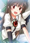  black_hair blurry bow brown_hair cape close-up depth_of_field elbow_gloves fang gloves green_bow hair_bow long_hair nu_(plastic_eraser) open_mouth red_eyes reiuji_utsuho single_elbow_glove single_glove smile solo third_eye touhou wings 