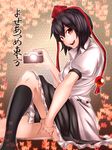  bad_id bad_pixiv_id black_hair camera_flash face hands hat looking_at_viewer masataka open_mouth red_eyes shameimaru_aya short_hair sitting skirt smile solo tokin_hat touhou 