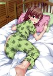  :o absurdres animal_print ass barefoot bed blush brown_eyes brown_hair face feet foreshortening frog_print hair_ornament hairclip highres looking_back lying misaka_mikoto on_side open_mouth pajamas pajamas_pull pantylines pillow print_pajamas scan short_hair solo to_aru_kagaku_no_railgun to_aru_majutsu_no_index tosh_(imonade_ryouchou) 