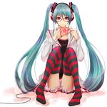  aqua_hair bad_id bad_pixiv_id cup glasses hatsune_miku headphones kocchi_muite_baby_(vocaloid) long_hair mug natural_(module) project_diva_(series) project_diva_2nd red_eyes red_legwear saryou sitting skirt solo striped striped_legwear thighhighs twintails very_long_hair vocaloid 