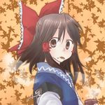  bad_id bad_pixiv_id blush bow brown_eyes brown_hair cosplay cup hair_bow hakurei_reimu morichika_rinnosuke morichika_rinnosuke_(cosplay) mouth_hold sasa_you_aoi senbei solo steam touhou 