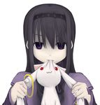  :3 akemi_homura black_hair eating empty_eyes flat_gaze frown hairband kyubey kyuubee long_hair magical_girl mahou_shoujo_madoka_magica purple_eyes simple_background 