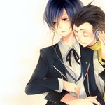  black_hair blue_eyes blue_hair bow closed_eyes digital_media_player headphones hug jikei male_focus mochizuki_ryouji multiple_boys persona persona_3 ribbon scarf school_uniform simple_background smile yuuki_makoto 