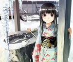  brown_eyes brown_hair ice icicle japanese_clothes kimono looking_at_viewer obi original sash smile snow snow_bunny sody solo wooden_beam 