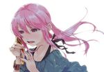  cellphone long_hair original phone pink_hair solo tamaki_fuyu 