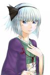  bangs black_hairband blue_eyes blunt_bangs bob_cut face hairband hand_on_own_chest hands japanese_clothes kimono konpaku_youmu mossari_poteto silver_hair solo touhou upper_body 