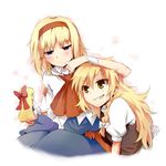  alice_margatroid ascot blonde_hair blue_eyes braid capelet doll grin kiji_(manekinuko-tei) kirisame_marisa long_hair multiple_girls shanghai_doll short_hair smile string touhou yellow_eyes 