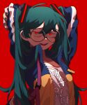  1girl ahoge arms_behind_head breasts cleavage glasses glowing glowing_eyes green_hair green_nails hair_between_eyes half-closed_eyes hatsune_miku highres long_hair looking_at_viewer nail_polish open_mouth red_background red_eyes round_eyewear smile solo twintails unn1666 upper_body very_long_hair vocaloid zipper 