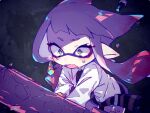  1girl black_background black_hair black_necktie blood constricted_pupils diagonal_bangs dynamo_roller_(splatoon) eyelashes green_eyes inkling inkling_girl inuowour medium_hair necktie open_mouth pointy_ears shaded_face shirt solo splatoon_(series) sweat upper_body weapon white_shirt 