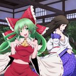  alternate_hairstyle bare_shoulders black_hair bow breasts commentary_request cosplay costume_switch detached_sleeves green_eyes green_hair hair_bow hair_down hair_ornament hair_tubes hakurei_reimu hakurei_reimu_(cosplay) kochiya_sanae kochiya_sanae_(cosplay) long_hair medium_breasts midriff multiple_girls navel nikka_(cryptomeria) open_mouth profile red_eyes sarashi smile snake touhou tree 